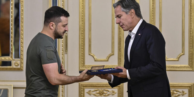 امریکا یو ځل بیا له اوکراین سره څه باندې ۷۰۰ میلیون ډالر مرسته کوي