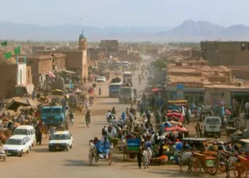 هرات کې د څه باندې درې کلیو متره اوږد سړک د جوړولو چارې پيل شوې