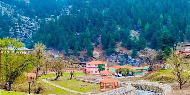 د نورستان په مرکز کې د برېښنا یوه شبکه بېرته فعاله شوه  