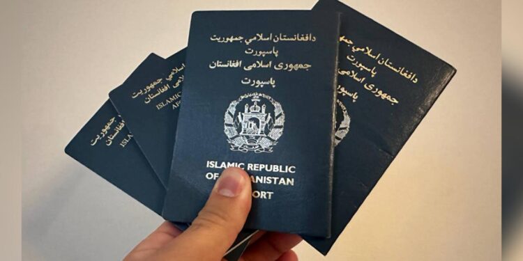 پاسپورت ریاست: هېواد ته راستانه شوي باید نوي پاسپورتونه ترلاسه کړي