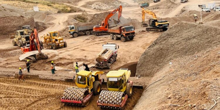 هرات کې د «پاشدان بند» چارې ۸۰ سلنه بشپړې شوې