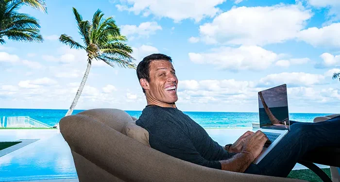 د انتوني رابینز ١٠ قوانین