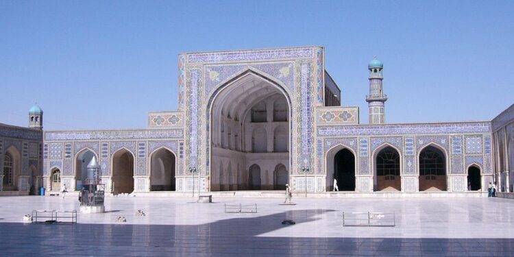 د هرات جامع جومات ۴۶۰ ګنبدې لري