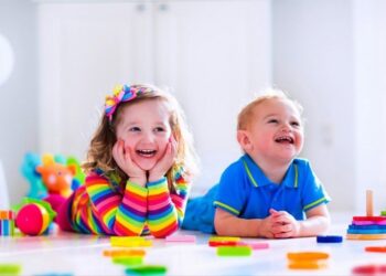 د ماشوم د ژبې په وده کې ګټور لاملونه