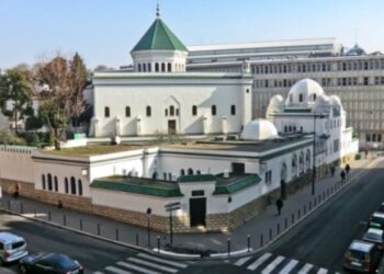 فرانسه کې تر ټولو پخوانی جومات کوم دی؟