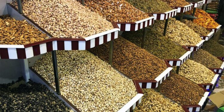 د پنځه میلیونه ډالرو په ارزښت وچه مېوه چین ته صادره شوه