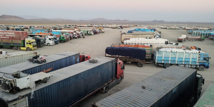 د فراه په «شیخ ابونصر فراهي» بندر کې معیاري ترمینل جوړېږي