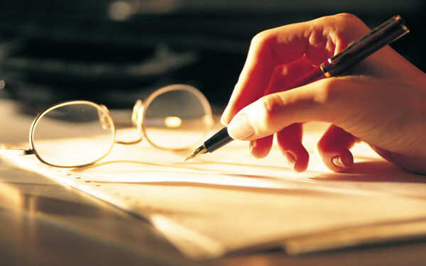 عمومي ژبپوهنه؛ هر اړخيزه څېړنه