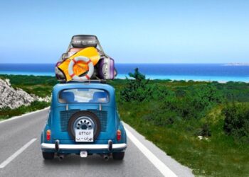 ولې وایي چې ټولې پیسې مو په سفرونو ولګوئ؟