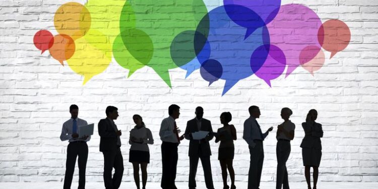 څنګه له نورو سره په چټکه توګه اړیکه ټینګه کړئ؟