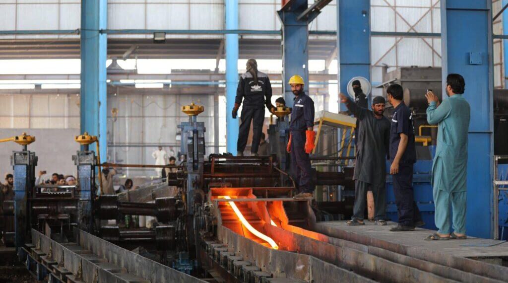 هرات کې د وسپنې ویلې‌ کولو یوه فابریکه فعاله شوه | پوهاوی‌نیوز