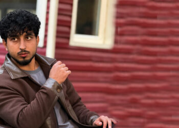 کړکۍ (لنډه کیسه)