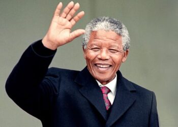 د پخلاینې او سولې رهبر؛ «نلسون ماندلا» څه وایي؟