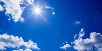 ولې د اسمان رنګ شین (ابي) دی؟